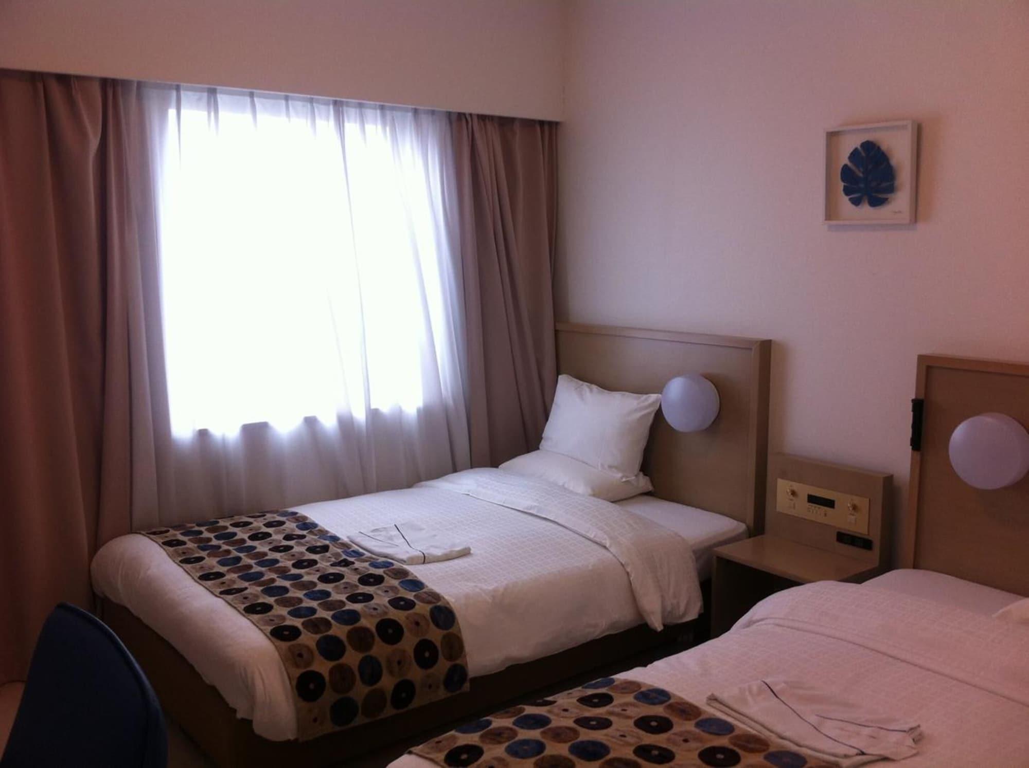 Smile Hotel Okinawa Naha  Bagian luar foto
